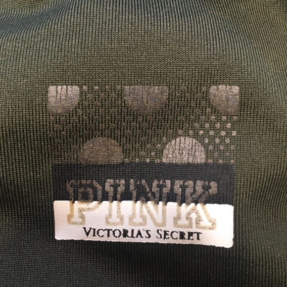 Victoria's Secret PINK Ultimate pullover - Picture 2 of 3